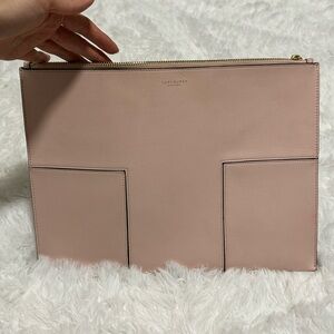 Toru Burch clutch in light Pink
